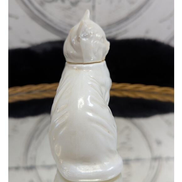 Avon Vintage “Persian Kitty Cat” Milk Glass Perfume Bottle, Empty, Pre-Owned - Picture 4 of 6